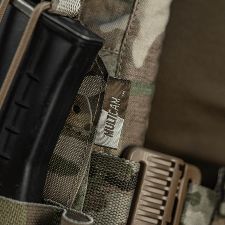 M-Tac frontpanel till Plate Carrier Cuirass QRS för 4 magasin i multicam elastiskt material, NIJ-certifiering, galleri position 1.