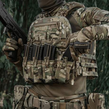 M-Tac frontpanel till Plate Carrier Cuirass QRS för 4 magasin i kamouflage elastiskt material, NIJ-certifiering, galleri position 1.
