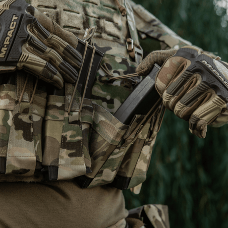 M-Tac frontpanel till Plate Carrier Cuirass QRS för 4 magasin i kamouflage elastiskt material, NIJ-certifiering, galleri position 1.