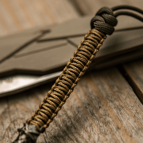 M-Tac Knife Lanyard Ninja i flätad paracord med cupronickelpärla, lång 14,5 cm, för snabb åtkomst och unikt knivutseende