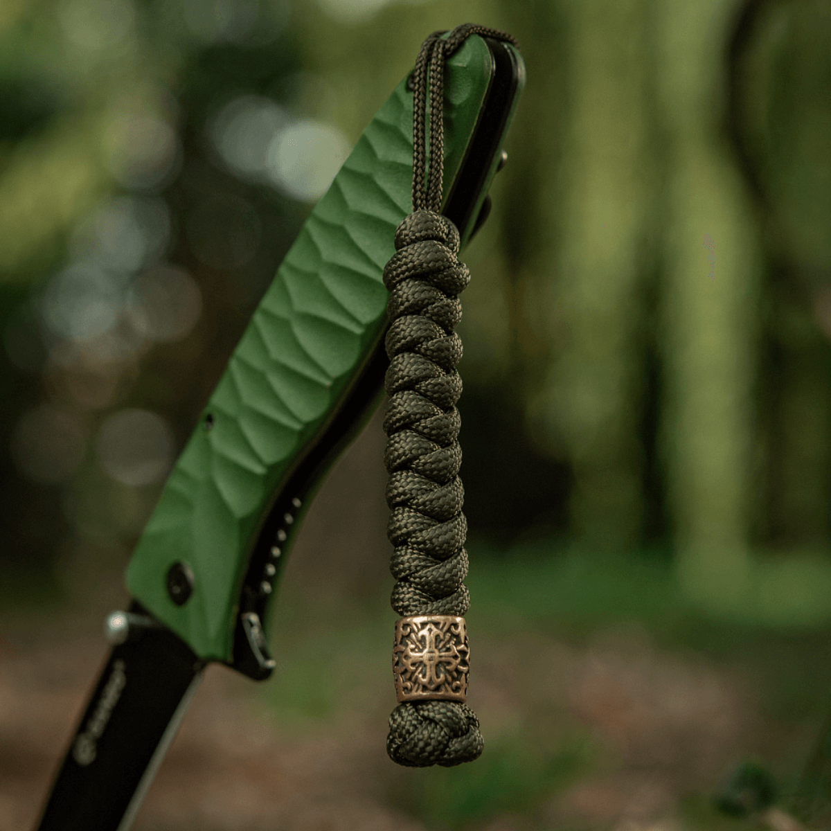 M-Tac Viper Lanyard Scandinavian med flettet paracord og Viper-perle i skandinavisk design, kompatibel med knive og lommelygter.