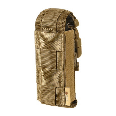 M-Tac Gasdåseholder Vertikal med MOLLE‑system och Woojin‑lås, tillverkad av MIL‑SPEC‑rem, för montering på bälte eller utrustning.