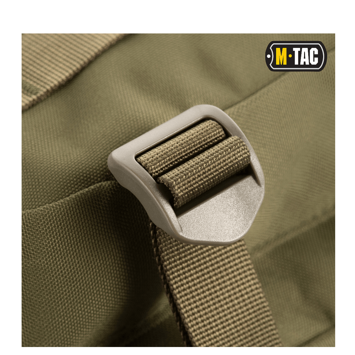 Nærbillede af M-Tac Large Assault Pack Rygsæk med justerbar strop og MOLLE-fastgørelsessystem, ideel til by- og kortere vandreture.