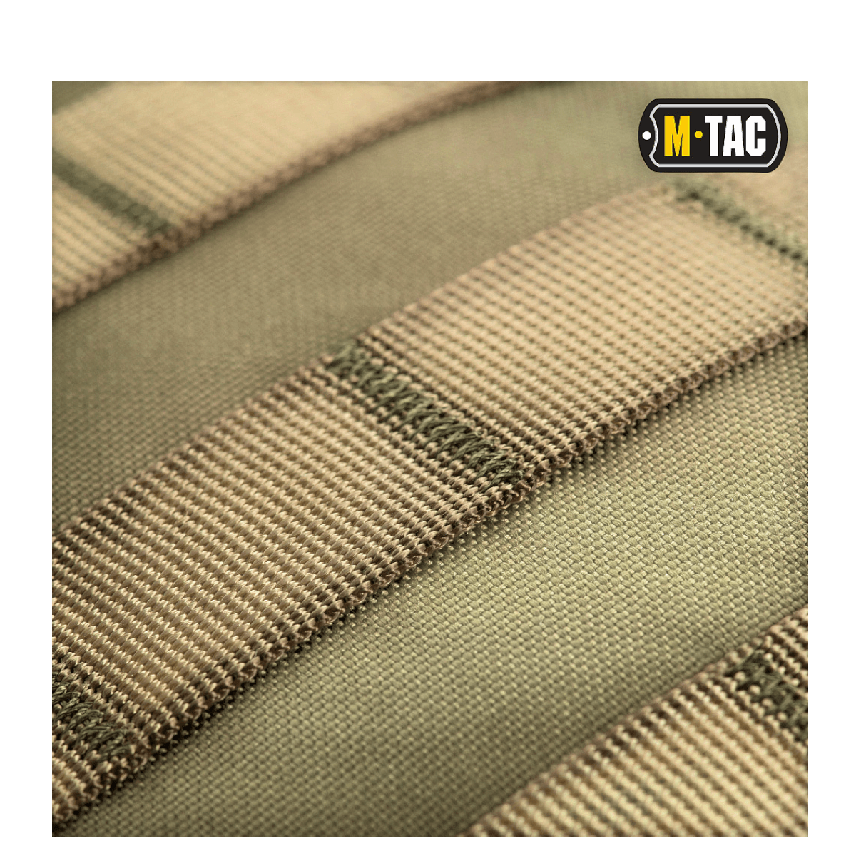 Close-up af M-Tac Large Assault Pack Rygsæk med MOLLE-system, der viser kraftig stroppe og holdbare materialer.