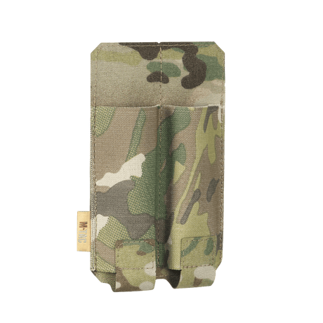 M‑Tac Double Magazine Pouch APS Laser Cut i Cordura med MOLLE-monterning, kamouflagedesign, för säker transport av APS-magasin.