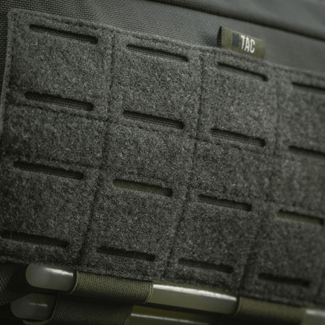 Närbild av M-Tac Admin Pouch Large Elite med velcro-panel, tillverkad av hållbart Cordura-material.