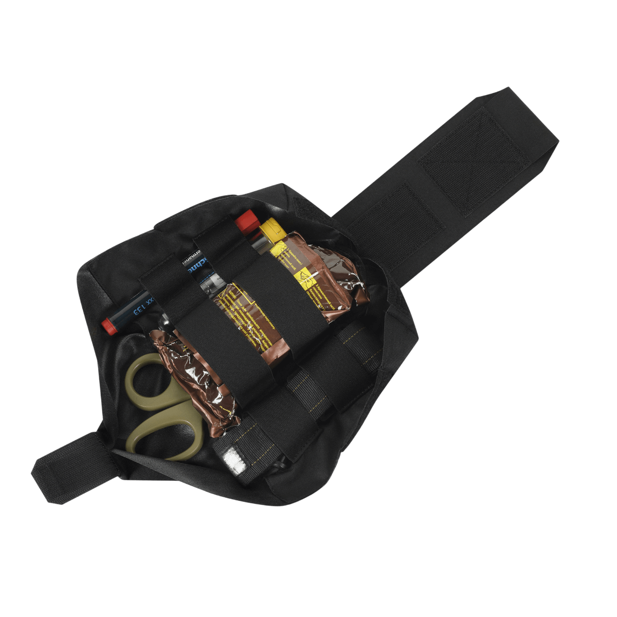 M-Tac Mediclomme Small Vertical Elite åben med førstehjælpsudstyr, herunder saks og andre nødvendigheder, i en slidstærk Cordura 500D lomme.