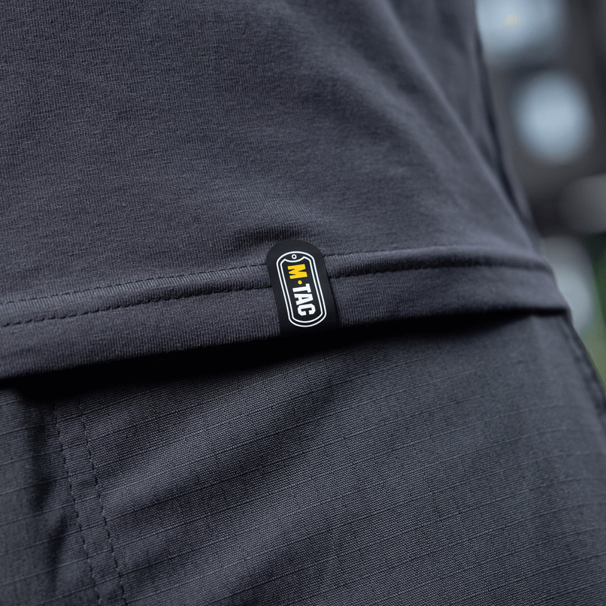 M-Tac Long-sleeve T-shirt 93/7 i sort, fremstillet af 93% bomuld og 7% elastan, tæt syning og blødt materiale