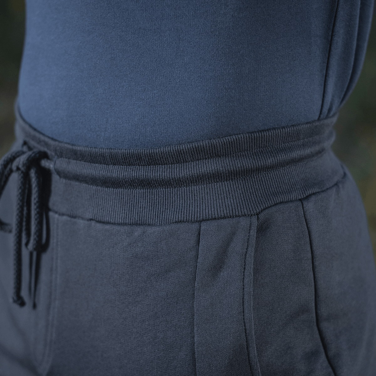 M-Tac Bukser Stealth Cotton med elastik i taljen og sidelommer, perfekt til løb, fitness og hverdag, lavet af 100% bomuld.