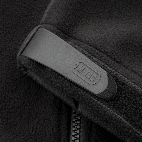 Detalje af M-Tac Alpha Microfleece Jakke Gen.II med slidstærkt fleece og nylonforstærkning, ideel til taktiske og udendørs brug.