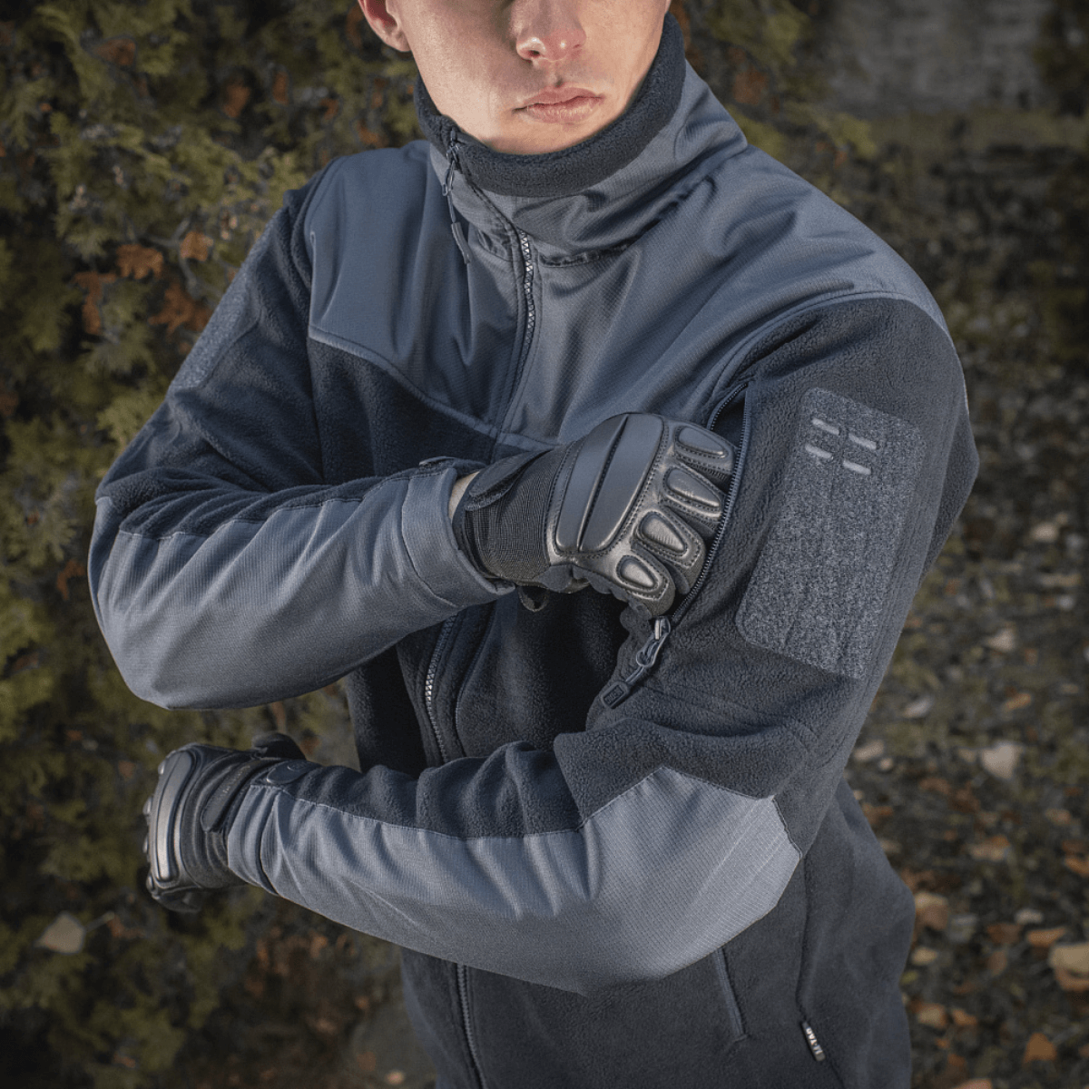 M-Tac Alpha Microfleece Jakke Gen.II til taktisk brug og outdoor-aktiviteter, slidstærkt design med forstærket fleece og Oxford nylon.