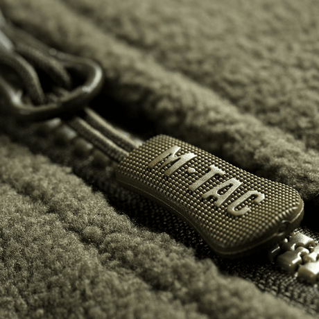 Nærbillede af lynlåsen på M-Tac Alpha Microfleece Jakke Gen.II