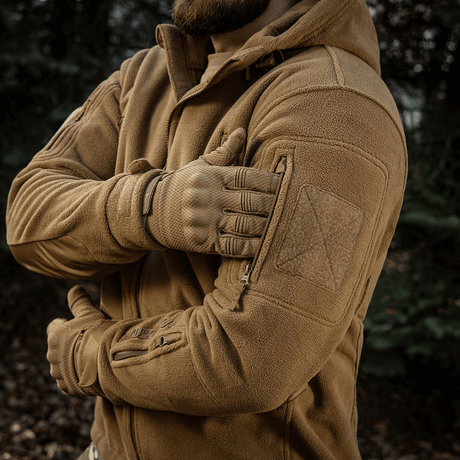 M-Tac Division Gen.II Windblock Fleecejakke til beskyttelse mod vind, designet i polyester med WindBlock-membran til maksimal varme.