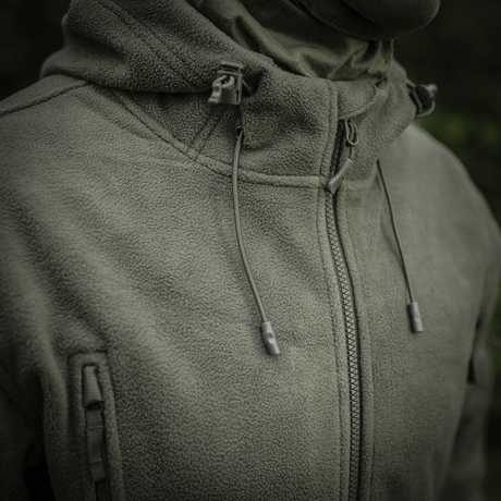M-Tac Division Gen.II Windblock Fleecejakke i oliven, fremstillet af polyester med WindBlock-membran, designet til varme og vindbeskyttelse.
