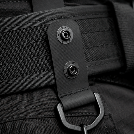 M-Tac Set om 2 – Duty Belt Keepers i svart för fästning av polisbältet vid byxbältet, robust design med D-ring.
