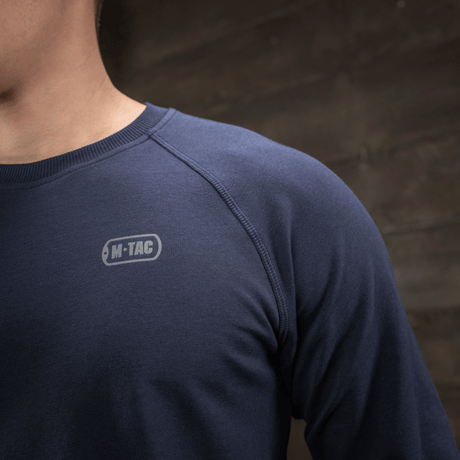 M-Tac Raglan Athlete sweatshirt, navyblå, med raglanärm och M-Tac logotyp, idealisk för sport och vardag, bekväm och rörlig.