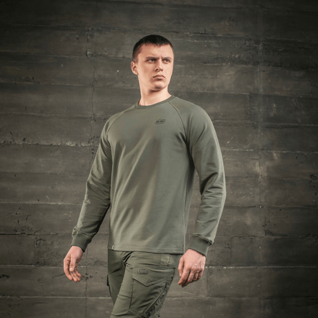 M-Tac Raglan Athlete sweatshirt med raglanärmar, mångsidig och minimalistisk design, perfekt för sport och vardag, färg oliv.