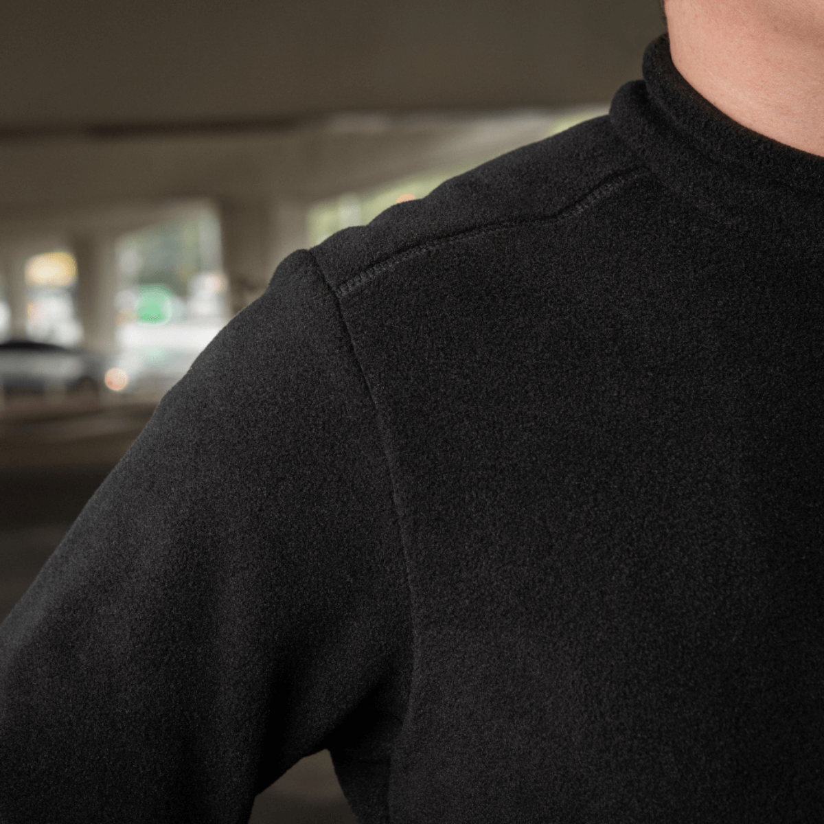 M-Tac Nord Polartec Fleecejakke viser detaljerne i premium Polartec® 200 Series fleece, ideel til hverdag og sport.