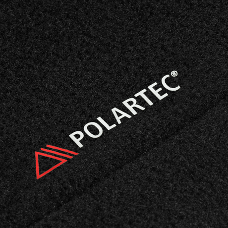 Nærbillede af det sorte Polartec® 200 Series fleece stof brugt i M-Tac Sweater Nord Fleece Polartec Dame, med Polartec-logoet synligt.
