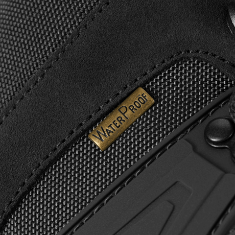 M-Tac Taktiska Demi-Season Stövlar Pro Line med vattentätt Cordura-material för hållbarhet och komfort under taktiska uppdrag.