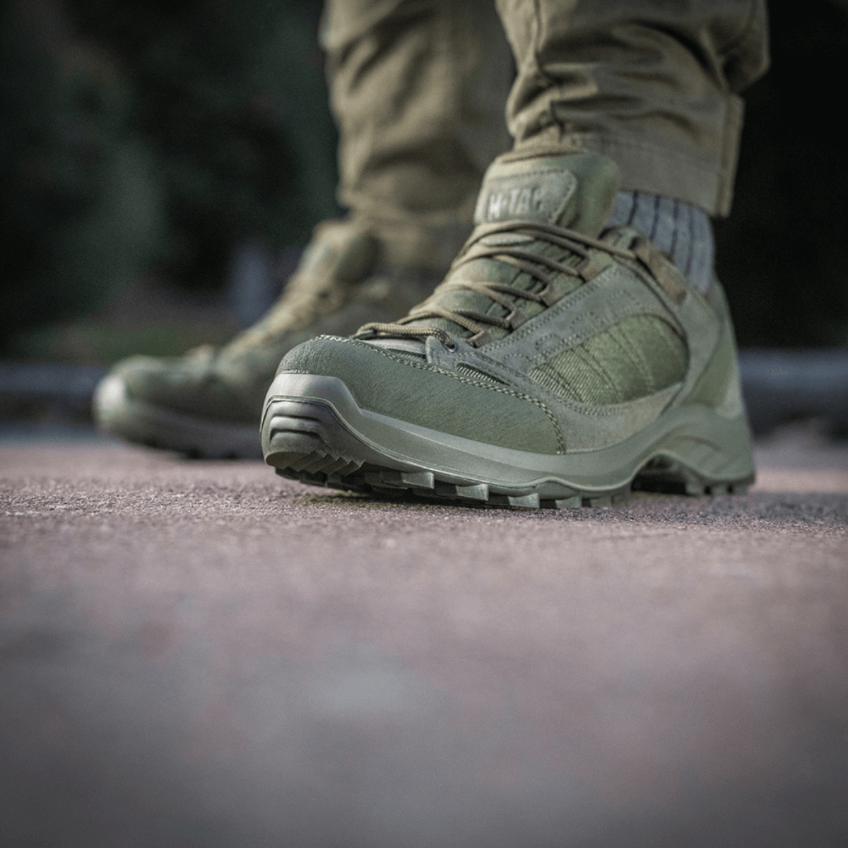 M-Tac Tactical Sneakers Demi-Season – Let og komfortabel til trekking og outdoor-aktiviteter, med læder og Cordura overdel.