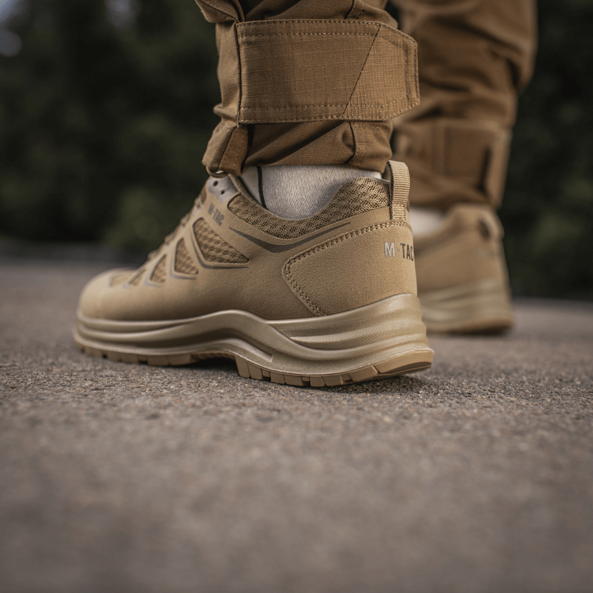 M-Tac Tactical Sneakers IVA - lette og ventilerede sneakers til sommerbrug, ideelle til hverdag og trekking, forstærket tå og hæl.