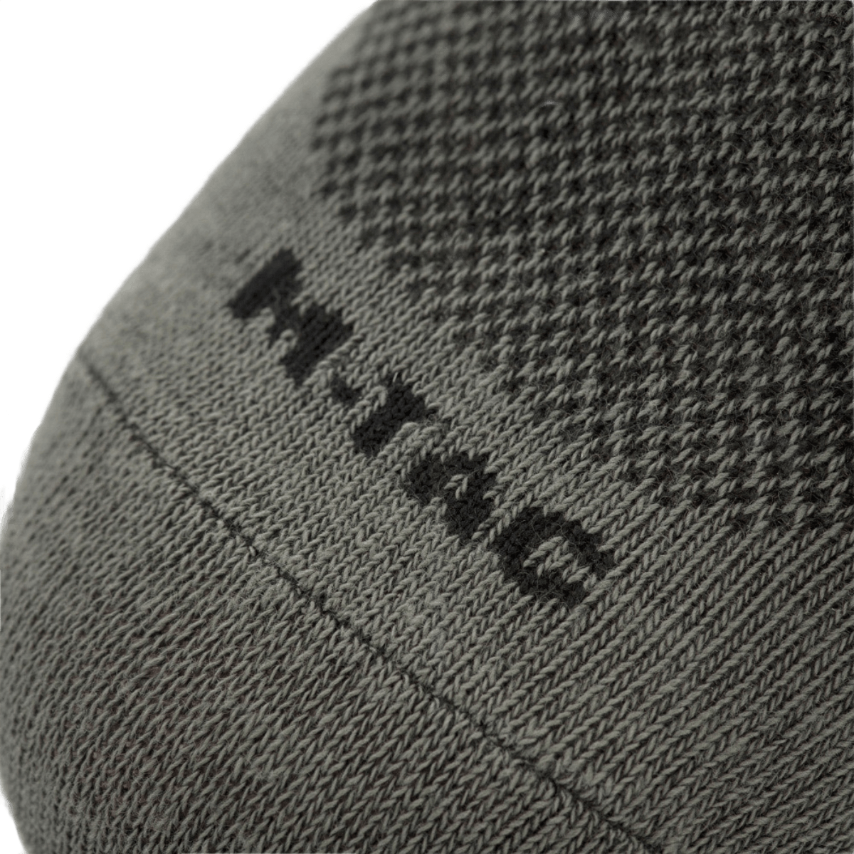 M-Tac Let Sportsokker i gråt, åndbart materiale til løb og sport, med tæt elastisk kant og optimal komfort.