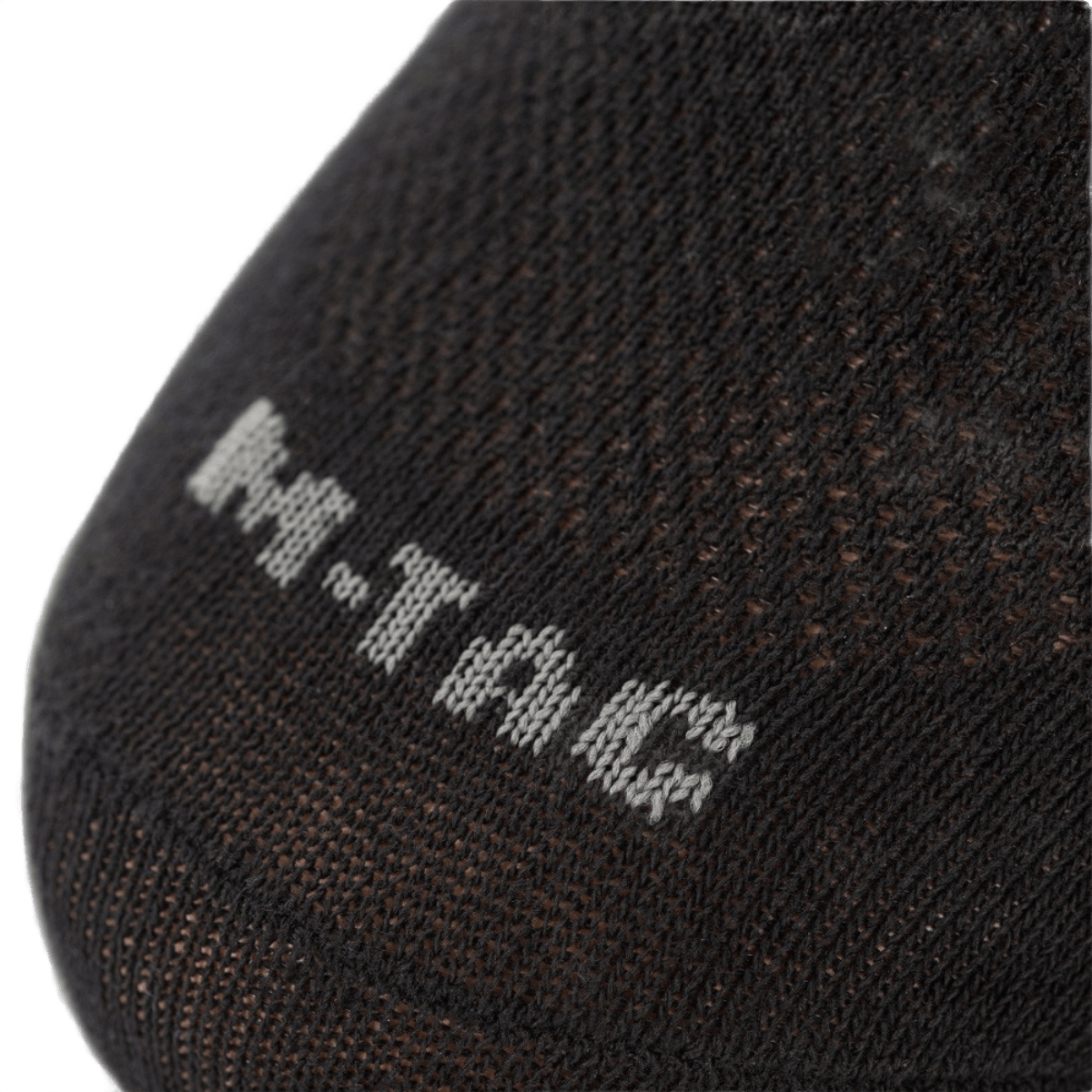 Sort M-Tac Let Sportsokker til løb og udendørsaktiviteter, med ergonomisk design og åndbart materiale.