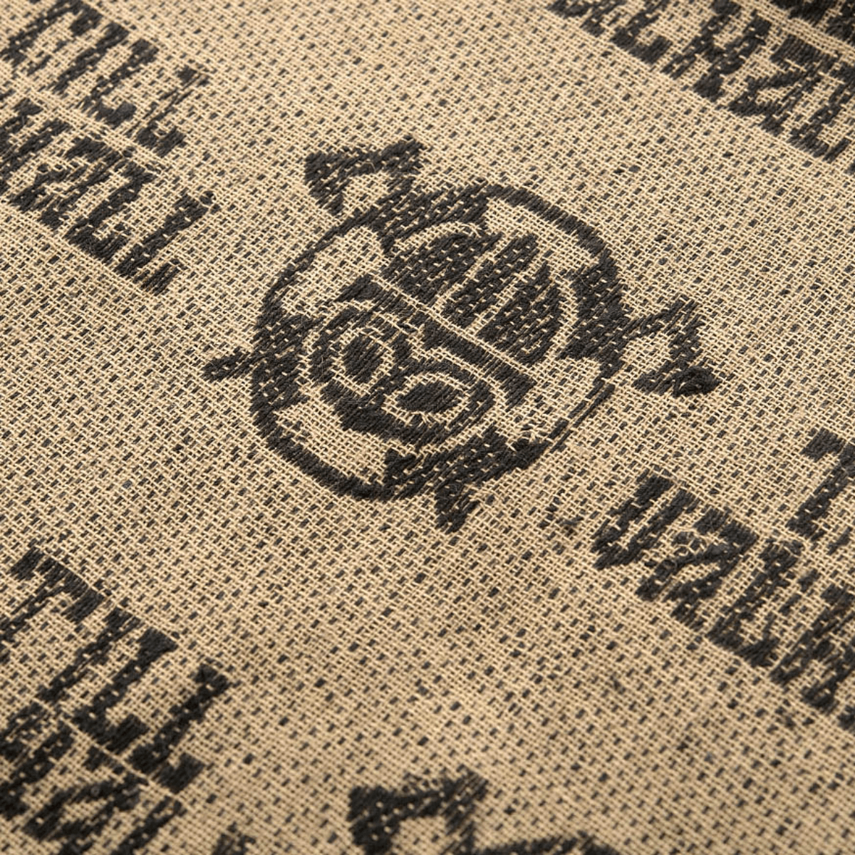 M-Tac Shemagh Tørklæde Til Valhall med norsk "Til Valhall" tekst, 105x105 cm 100% bomuld. Beskytter mod sol, sand og vind, taktisk brug.