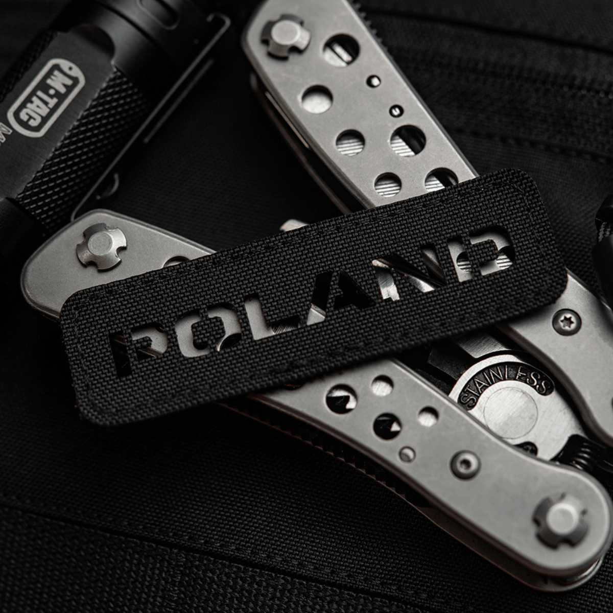 M‑Tac Patch Poland End-to-End 25x80 i sort Cordura 500D med laserudskåret design til tøj og tasker med velcrolukning