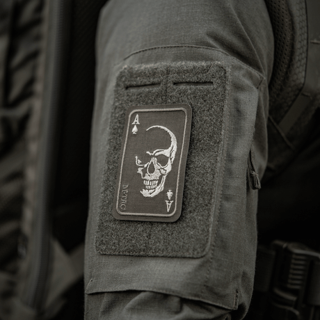 M-Tac Patch Face of War (Broderi) på jacka, kraniebroderi på spader ess, inspirerad av Vietnamkriget, Cordura 500D, fästs med Velcro.