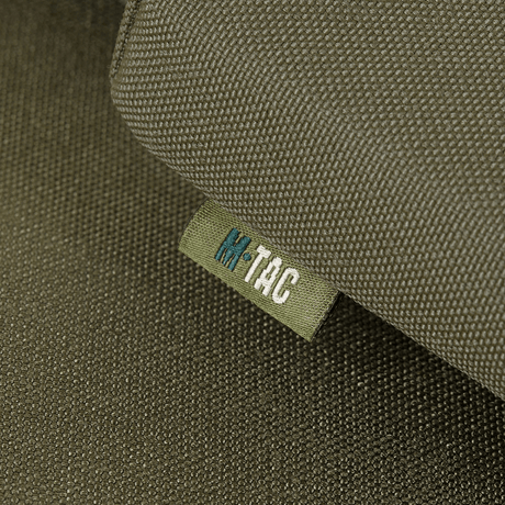 M-Tac sittdyna med bältesfäste ARMOR med slitstarkt Cordura 1000D-överdrag för värmeisolering och fuktskydd.