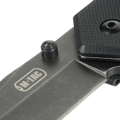 M-Tac Outdoor & Militär fällkniv - Type 8 med kromat rostfritt stålblad och Clip Point-form för hög genomträngningsförmåga.