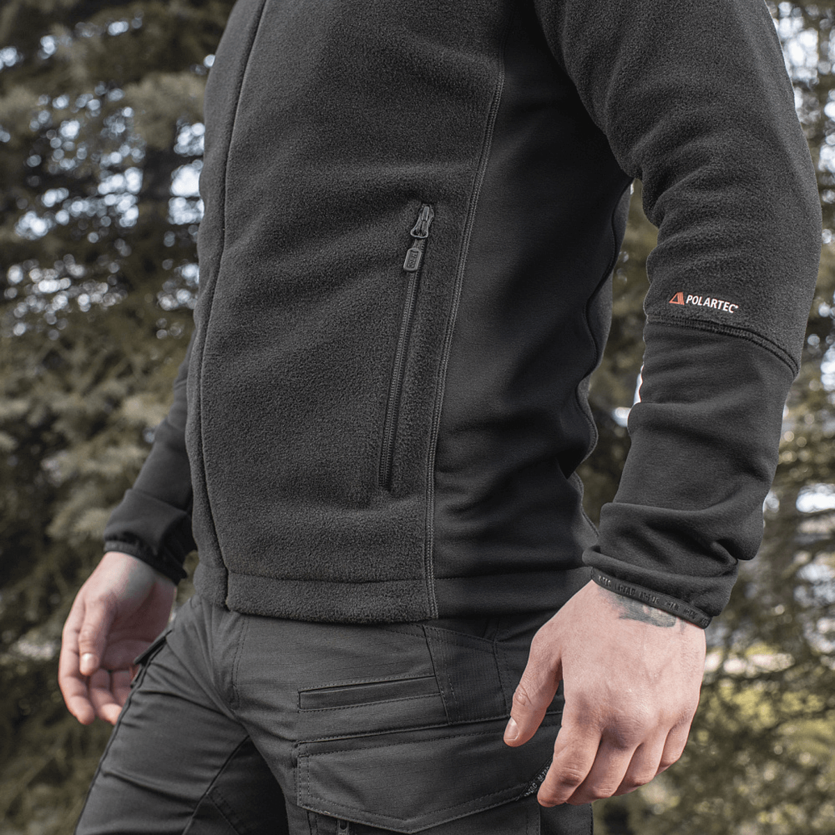 M-Tac Polartec Sport Fleecejakke, sort, med Polartec® 200 Series fleece til varmeisolering, åndbarhed og holdbarhed udendørs