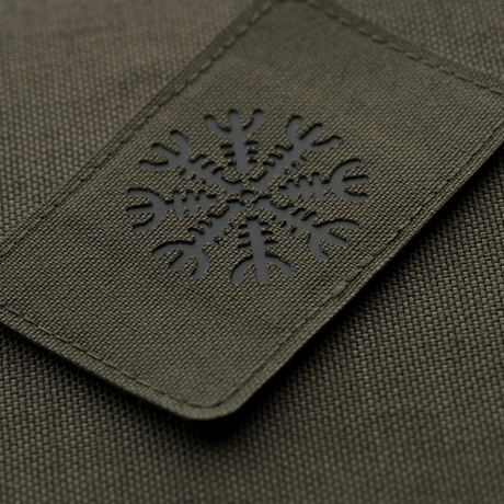 M-Tac Patch Helm of Horror Vågrät Laser Cut i hållbar Cordura 500D med ægishjálmur-mönster, 80 x 50 mm, med Velcro-fäste.