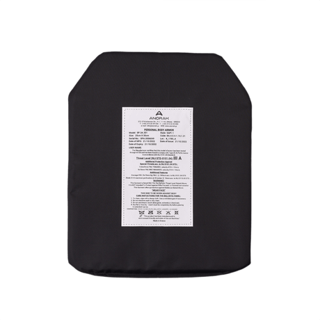 Anorak Titanium® Insert (SAPI) med UHMWPE och UD ARAMID-material för skydd mot handeldvapen och maskinpistoler nivå Level IIIA++.