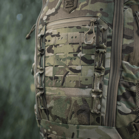 M-Tac Ryggsäck Gen. III Elite – Small i multicam Cordura med modulärt MOLLE-system och slitstarkt material, visad i galleri position 1.