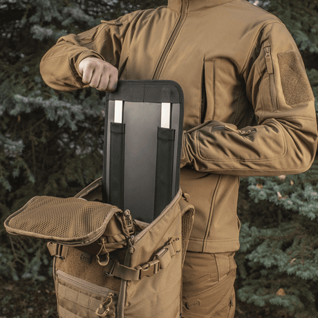 M-Tac Rygsäck Gen. II Elite – Small med öppen koffertfunktion, slitstarkt textil och NIJ-certifiering, vist i galleri position 1.