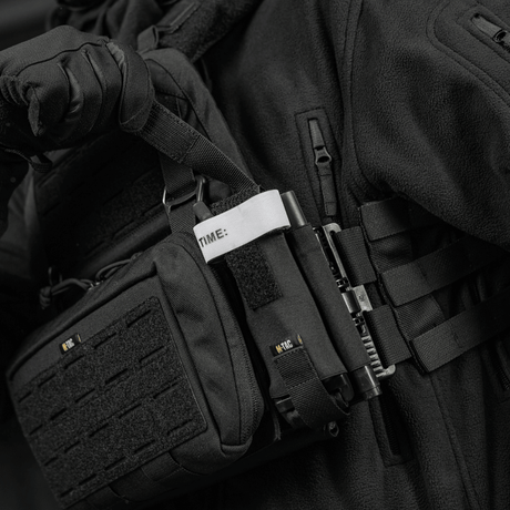 M-Tac Elastisk Tourniquet Holder Gen. III i sort Cordura 500D med elastisk lukning, NIJ-certificeret til taktisk kropsbeskyttelse, galleri position 1.
