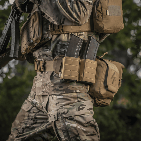 M-Tac magasinficka med resår (10 cm) Laser Cut i coyote med Kydexinsats, MOLLE-kompatibel och hållbar konstruktion, galleri position 1.