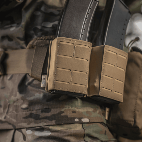 M-Tac magasinficka med resår (10 cm) Laser Cut i coyote med Kydexinsats, MOLLE-kompatibel, teknisk visning, galleri position 1.