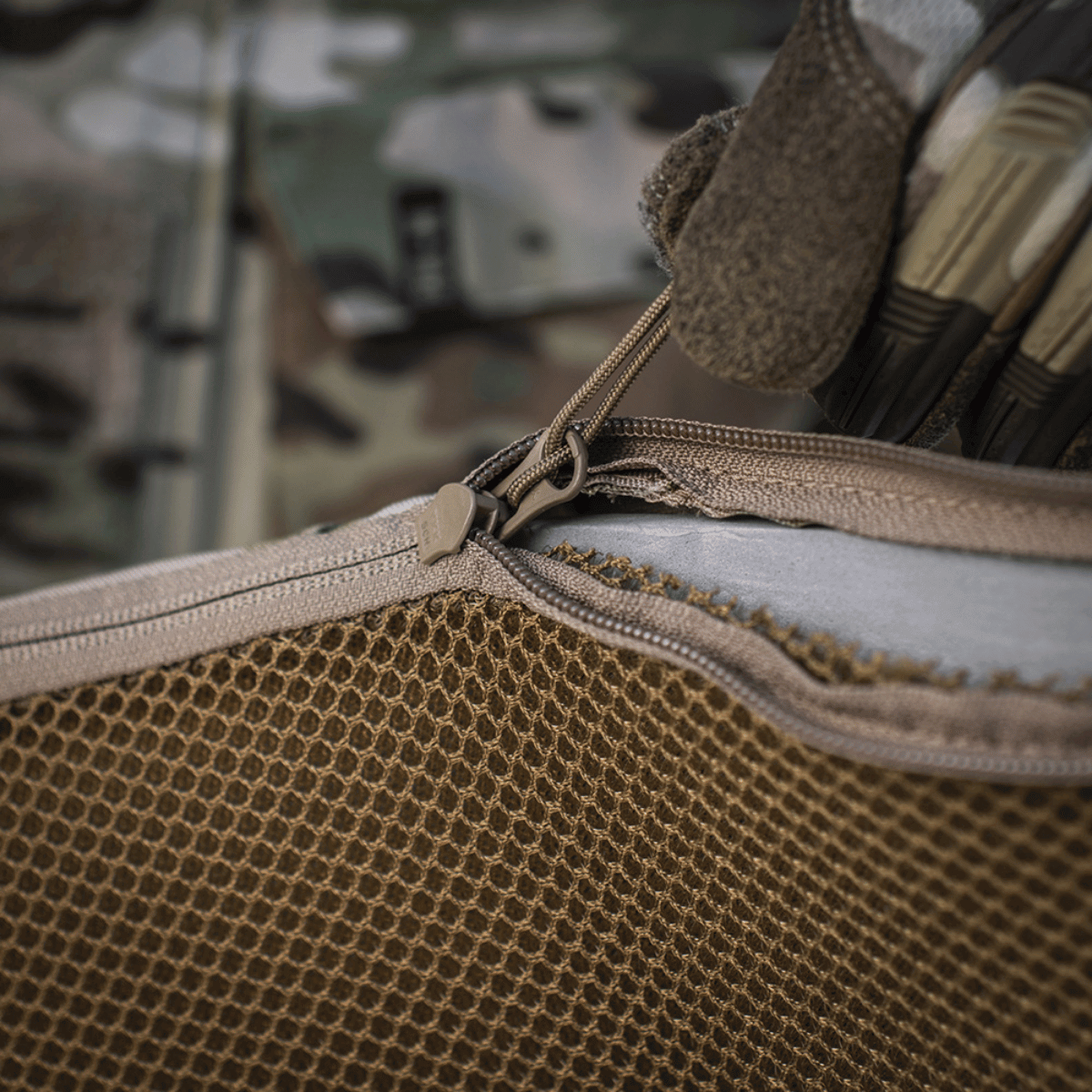 M-Tac Krigsbælte ARMOR Tegris D-Ring Cobra viser robust konstruktion med Multicam design til taktisk brug.