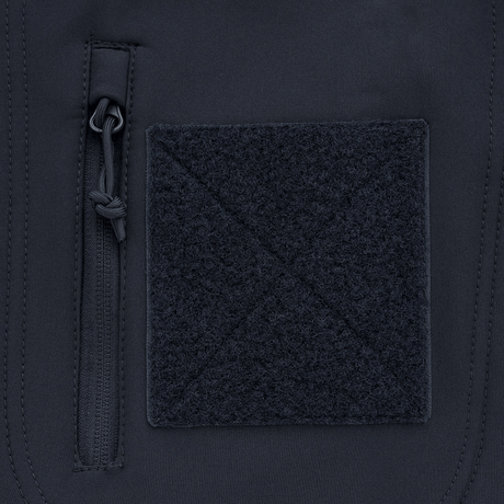 Detalje af M-Tac Soft Shell Jakke med Liner, viser lynlås og fleecepanel.