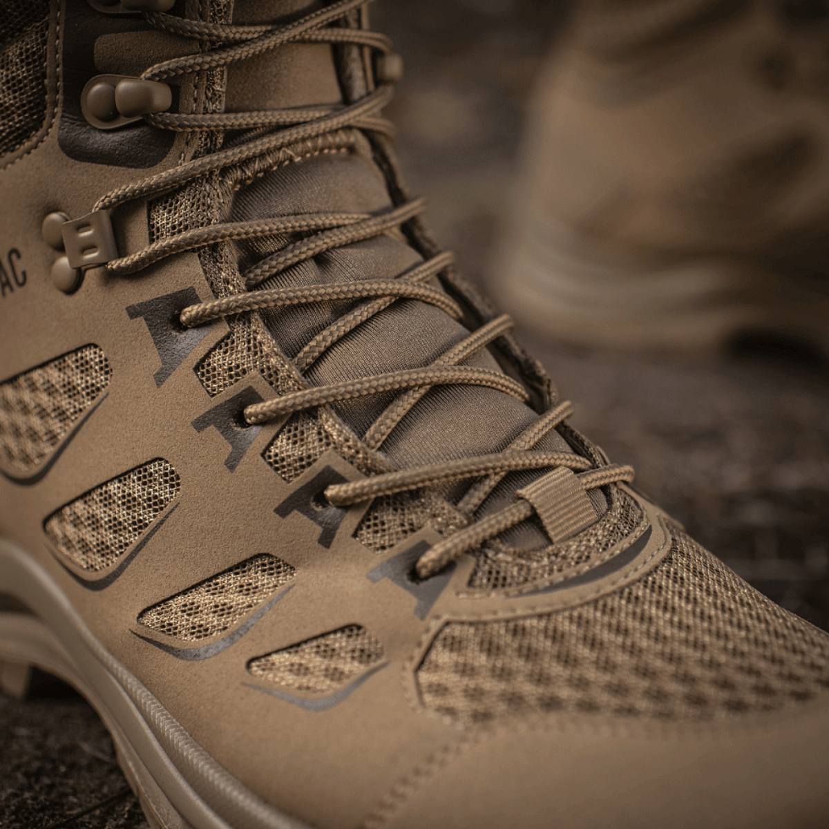 M-Tac Taktiske Sommerstøvler Iva, åndbare mesh støvler til komfort i varme forhold, ideelle til vandring og daglig brug.