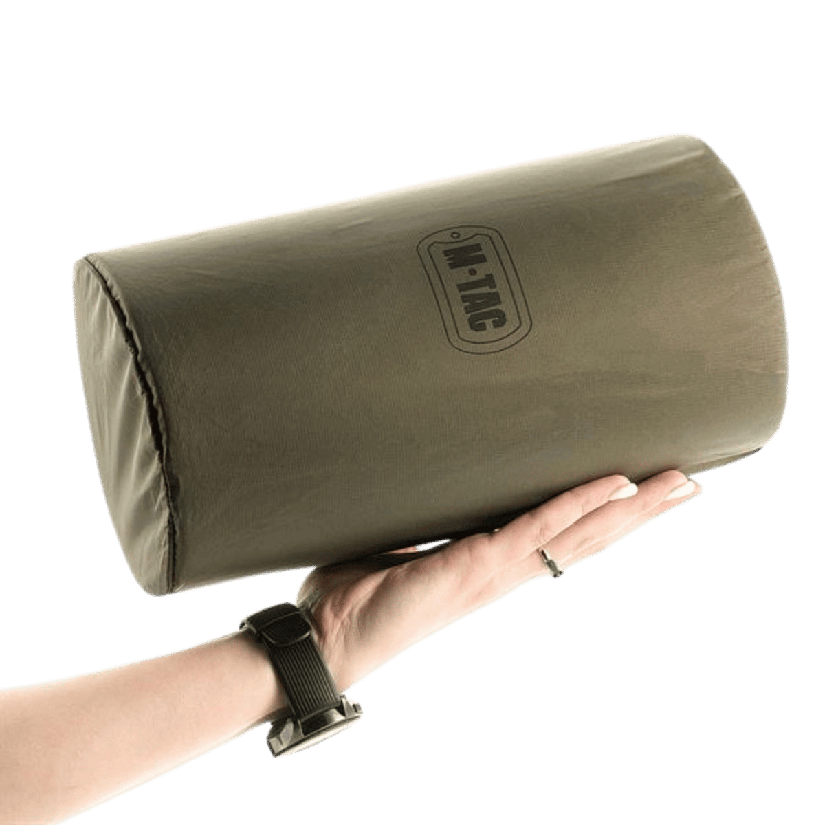 M-Tac Oppusteligt Liggeunderlag 195x120 pakket sammen i kompakt form i en hånd, viser bærbarhed og letvægtsdesign.