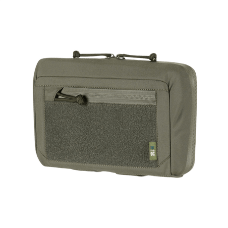 M-Tac Admin Pouch Large Elite Gen.II tillverkad av hållbart Cordura 500D, grå med dragkedja och Velcro-panel för patches.