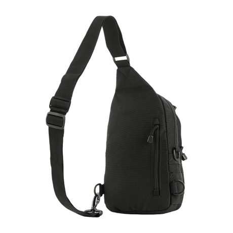 M-Tac Assistant Väska med justerbar rem och MOLLE-paneler, perfekt för vardagsbruk. Kompakt ryggsäck i 600D-material.