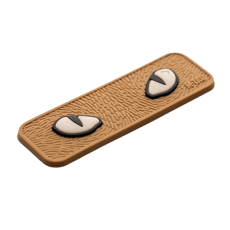 M-Tac Cat Eyes 3D PVC-patch med ljusreflekterande design och Velcro-fäste, perfekt för militär och utomhusaktiviteter.