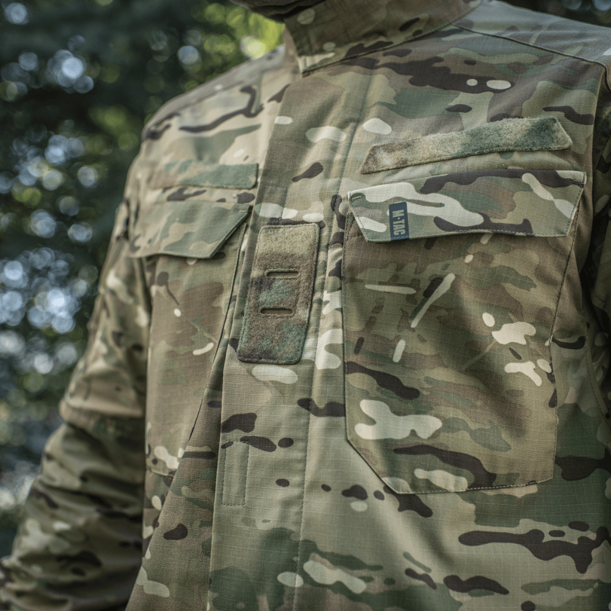 M-Tac Jakke Sturm Gen.II NYCO Extreme i Multicam med NIR-teknologi, designet til taktisk brug og udendørs aktiviteter.