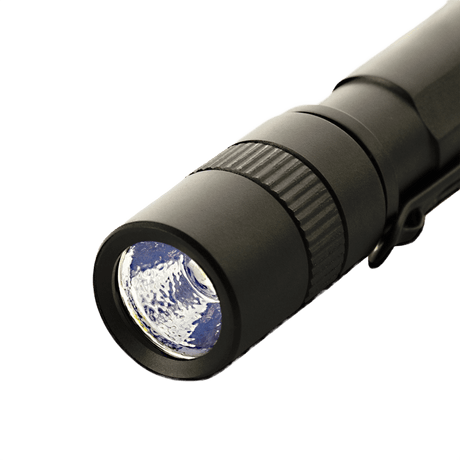 M-Tac Ficklampa K2 i aluminium, kompakt EDC-ficklampa, upp till 90 lumen, LED XPE2, vatten- och stötresistent, perfekt för nyckelring.